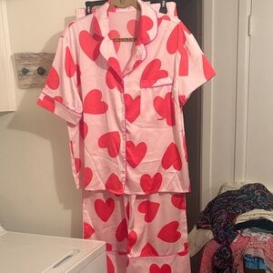Charming Heart Print Women’s Pajama Set